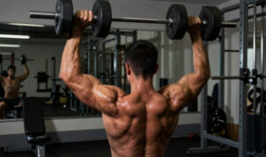 Cara-Membangun-Otot-Bahu-Yang-Bidang-Dengan-Latihan-Shoulder-Press-Rutin