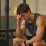 Cara-Mengatasi-Rasa-Pusing-Saat-Bangun-Dari-Gerakan-Squat-Yang-Berat